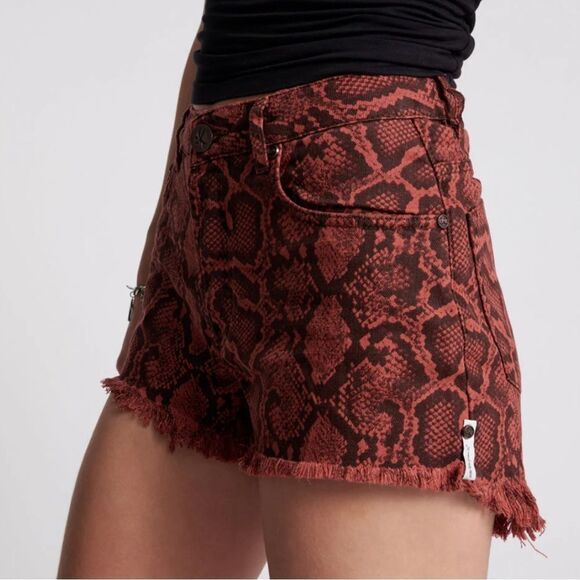 NWOT One Teaspoon Bonitas High Waist Denim Shorts - Python size 26 women's - Picture 5 of 16